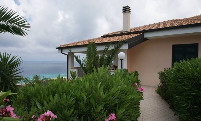 Zambrone Villa | independent villa with sea view