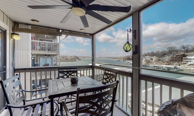 Osage Beach Condo | Indian Pointe 121 - Lakeview condo in Osage Beach
