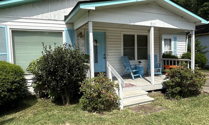 Lincolnville Cottage | Indoor and outdoor space for a 30 day or more stay in Historic Summerville