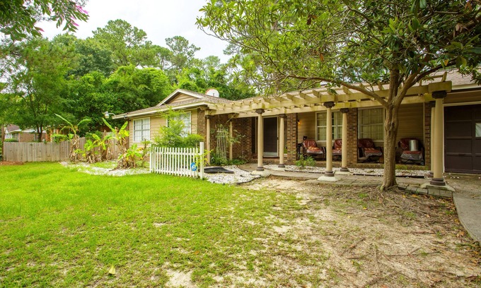 Valdosta House | Indoor Pool, gym, studio, hot tub, pool table, chefs kitchen, outdoor grilling