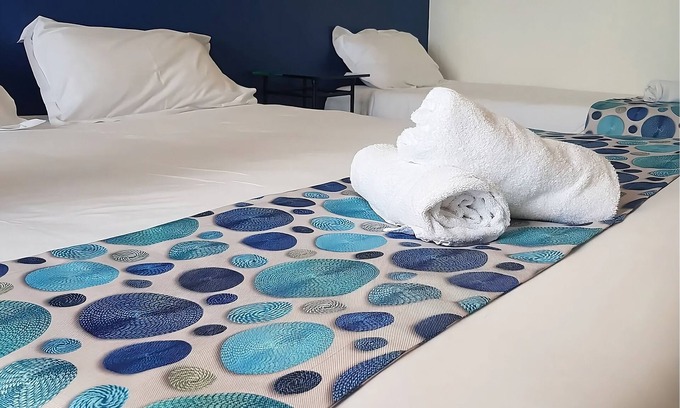 Six-Fours-les-Plages Hotel | Indulge in Home Like Comfort! Near Bonnegrace Beach! Pets Are Allowed!