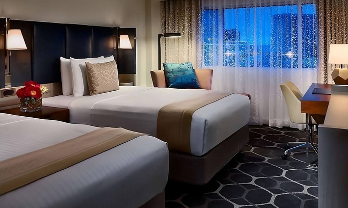 Uptown Hotel | Indulge in Home Like Comfort! Close to Contemporary Arts Museum Houston, w/Pool