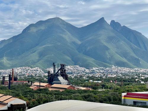 Monterrey Apartment | Industrial stylish 3-br. apartment & city views in front of Parque Fundidora & Arena Mty