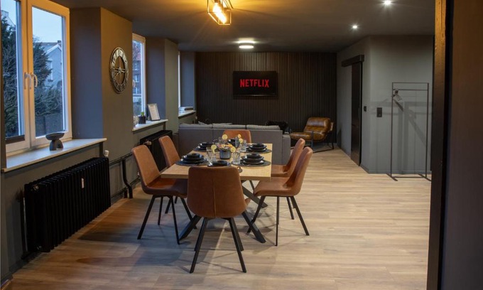 Heppens Apartment | Industrie Loft 1903 - Parkfrei - Netflix - Zentral