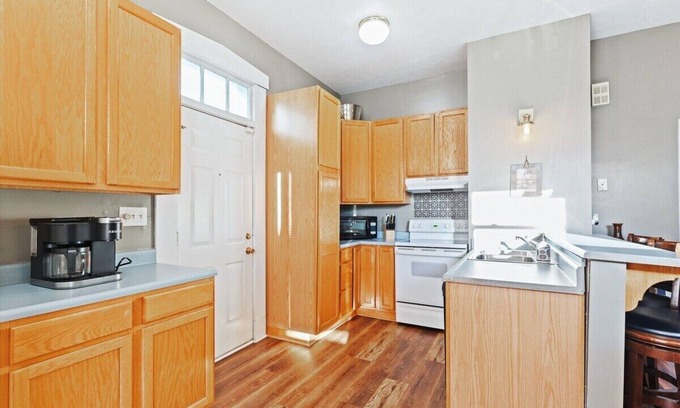 Babe Denny Cottage | Indy Stadium Villas 710