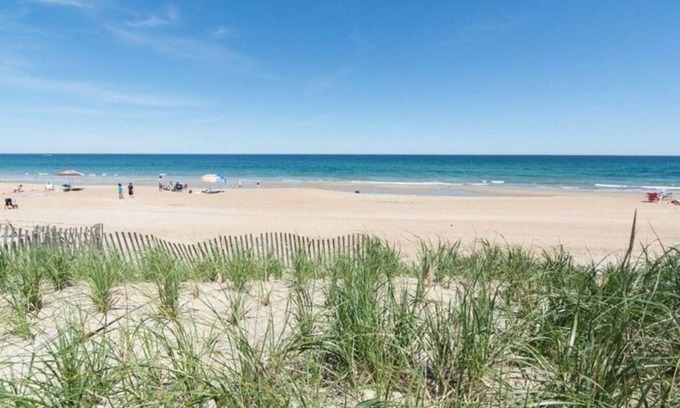 Salisbury Beach House | Infinity · Beachfront Bungalow, king bed, Private balcony