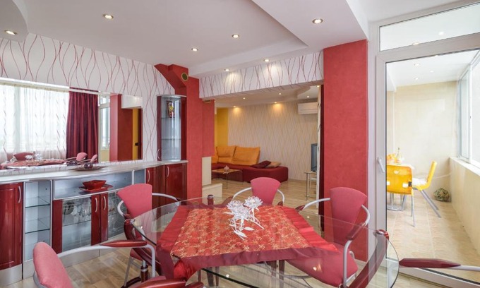 Varna City Centre Apartment | Infinity view
