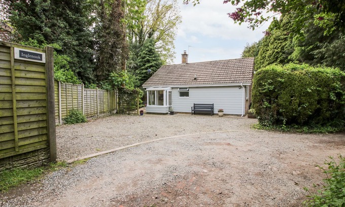 Ludwel Cottage | INGLENOOK, family friendly, with open fire in Ludlow