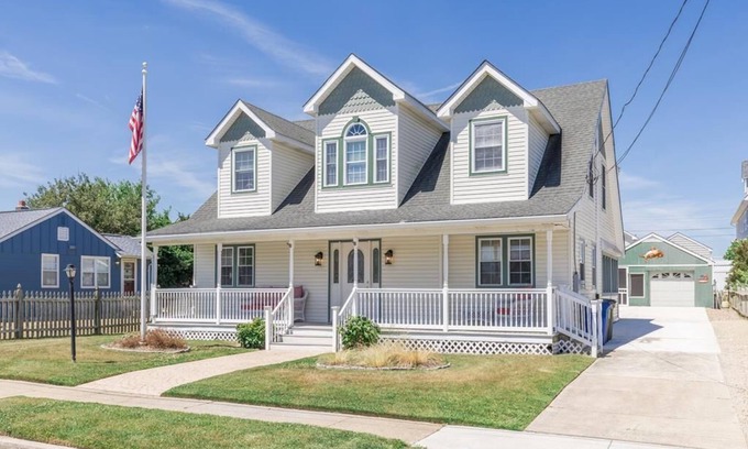 North Cape May House | Inground Pool, Close to Beach, Sleeps 10