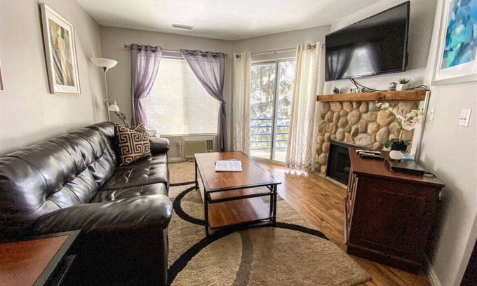 Harbor Village Condo | Inn Building Condo #206 Beautiful updated condo