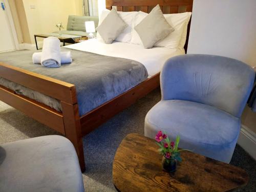 Southsea Hotel | Inn By The Sea, Portsmouth - EN SUITE Rooms with Sea View Possible, parking EV 22kW