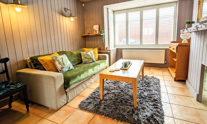 Southwick House | INNit Brighton Sea Side - 4BR House with Free Parking