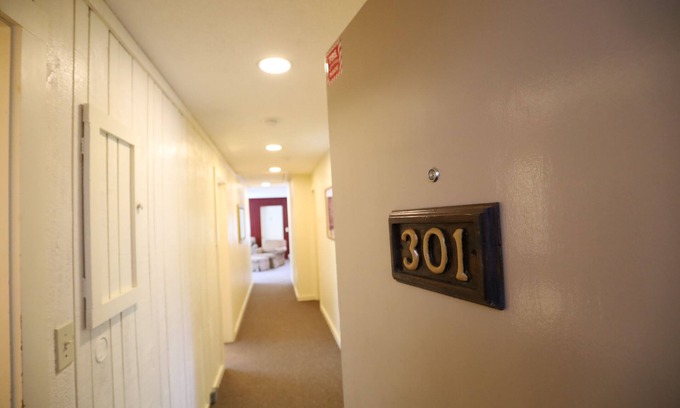 Waterville Valley Condo | Inns of Waterville Valley close to town square (301)
