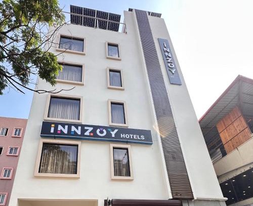Hyderabad Hotel | Innzoy Hotels - DLF Road