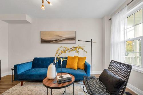 Cambridge House | Instaworthy Home - Relaxing Patio - Hot tub & BBQ
