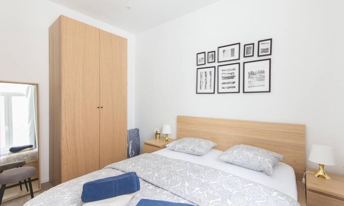 Antwerp Apartment | Instaworthy view 2 Perfect Location