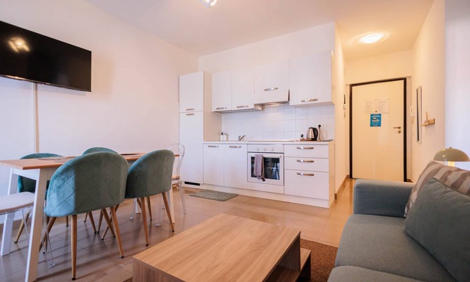 Marina di Massa Apartment | Int. 8, Apartment 8