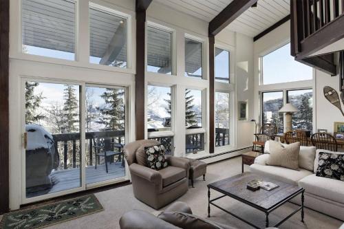 Snowmass Village House | Interlude 303
