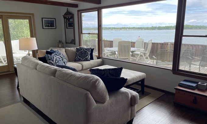 Shelter Island Heights House | Intimate Island Getaway with Stunning 180˚ Waterfront Views