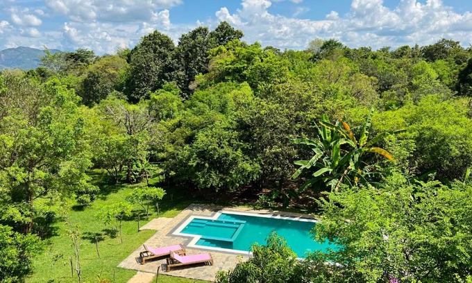 Inamaluwa Hotel | Into The Wild Sigiriya