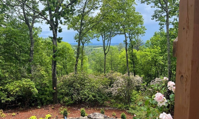 Lake Toxaway House | InTOXication - 3 BEDROOM MOUNTAIN HOME WITH A VIEW