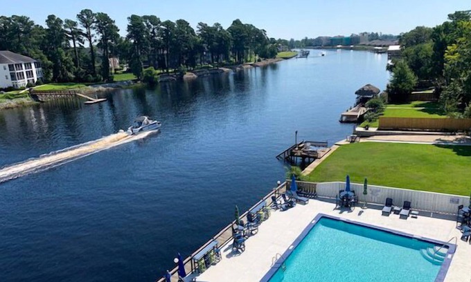 Socastee Condo | INTRACOASTAL WATERWAY FUN Bring or rent a boat or jetski WATERFRONT POOL