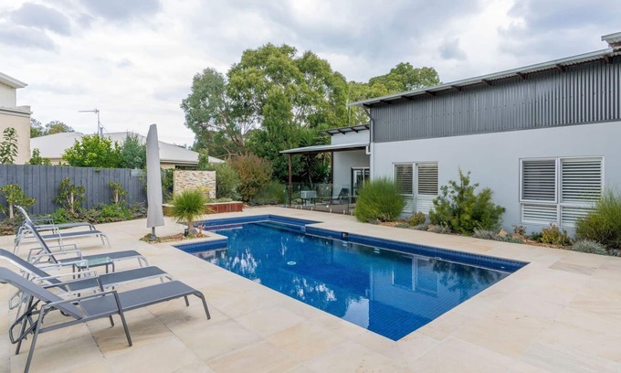 Inverloch House | Inverloch Oasis - L Oasi de Invy