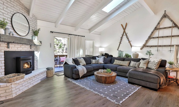 Incline Village House | Inviting 3-bedroom/2.5 bath townhome in beautiful Incline Village