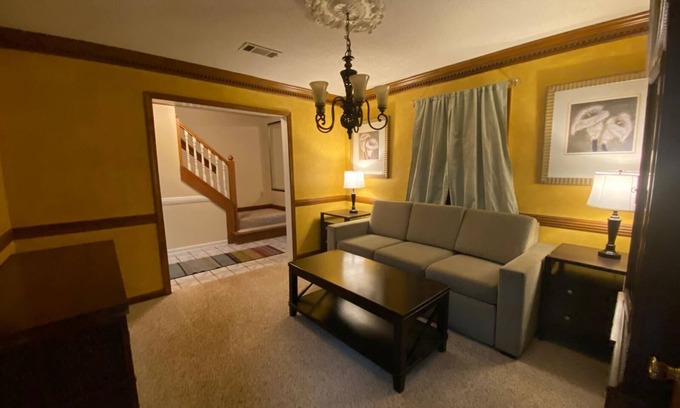 Cordova House | Inviting 4-BR Home with POOL Near Shelby Park Memphis, Private Backyard Oasis.