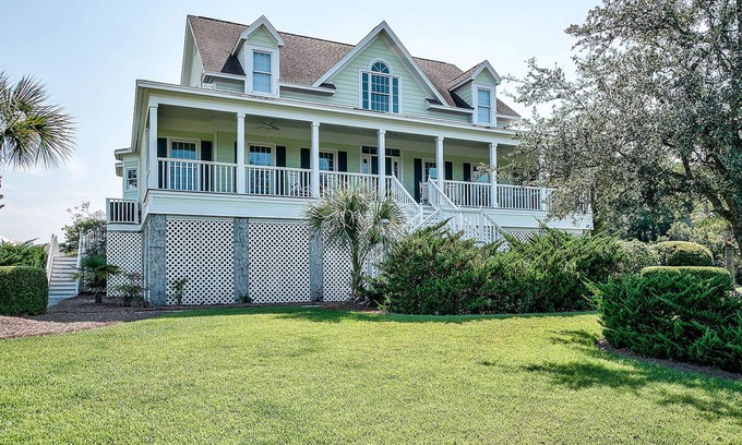Debordieu Colony House | Inviting Beach Retreat with wonderful Lake Views to Relax and Enjoy