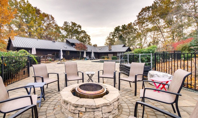 Batesville House | Inviting Charlottesville Retreat w/ Pool & Hot Tub