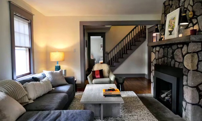 Allaben House | Inviting, Cozy Catskills Home - Primed for Fall!