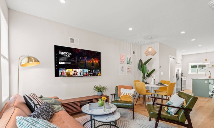 Passyunk Square House | Inviting Family Oasis & E Passyunk Game Home