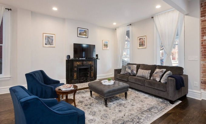 Ballpark House | Inviting home near the heart of Downtown and Rino