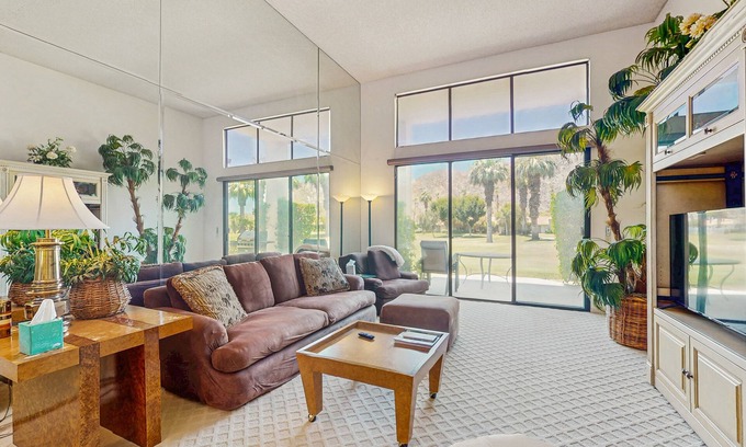 La Quinta Condo | Inviting PGA West Condo w/3 Golf Courses + Sparkling Pool & Hot Tub