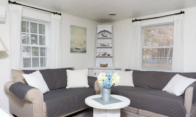Bass River Condo | Inviting South Yarmouth condo near beaches, restaurants and family fun
