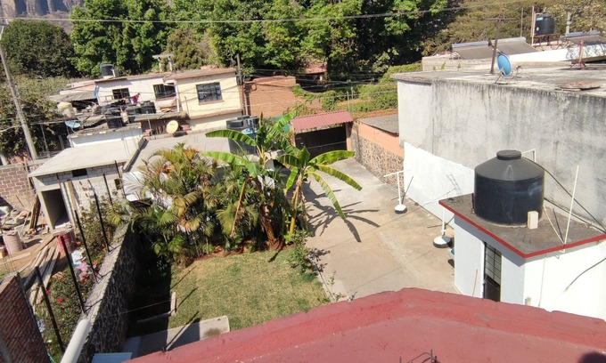 Tepoztlan Bed & Breakfast | IOW4 NA TierraLuna A CasaYogaLounge