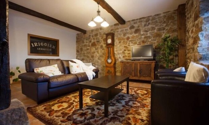 Zubieta Cottage | Irigoien country house for 17 people
