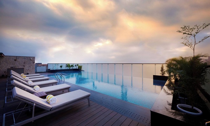 Gurugram Hotel | Iris Sarovar Portico
