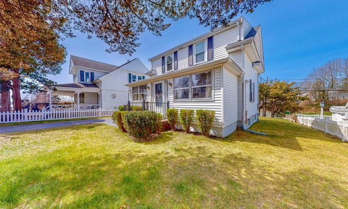 Buzzards Bay House | Irish Ayes Beach House