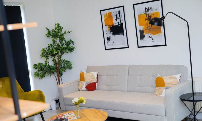 Manchester House | Isinmi Home - Close to MCR City