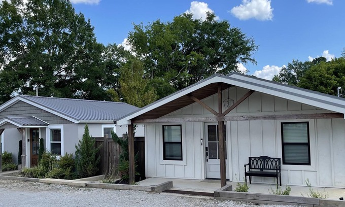 Iuka Cottage | Isla's Cottage Beautiful Cottage w/Boat Parking