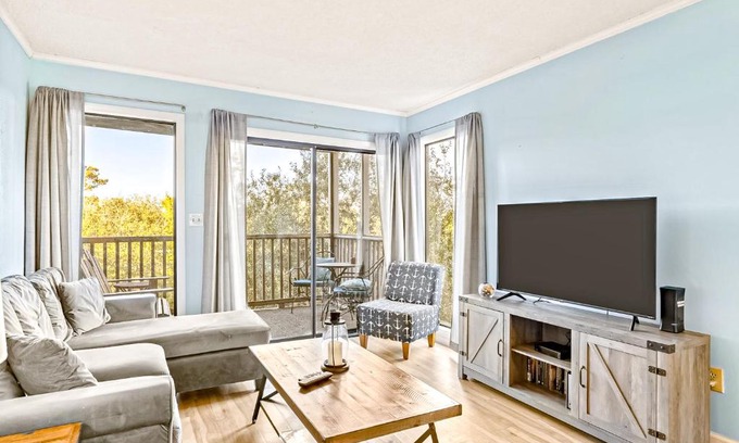 Atlantic Beach Apartment | Island Beach & Racquet Club G210