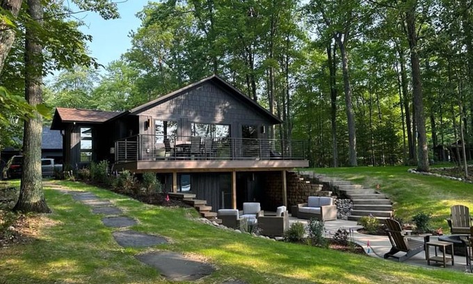 Manitowish Waters House | Island Cove Cabin - Cozy, and Adventure-Ready!
