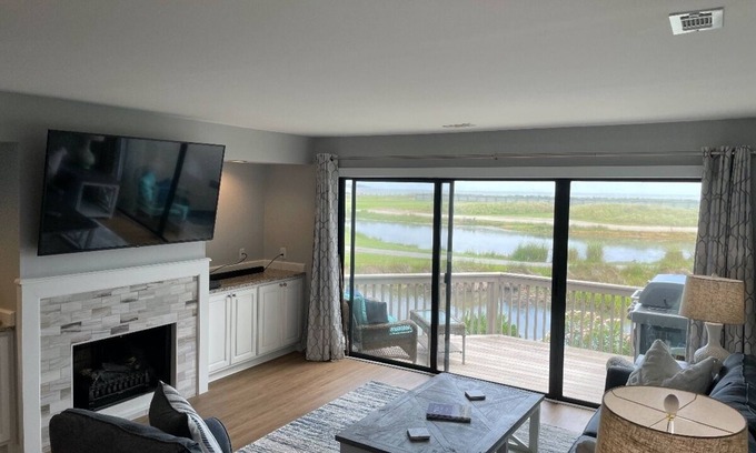 Saint Helena Island House | Island & Golf Getaway - 137 Ocean Point Drive