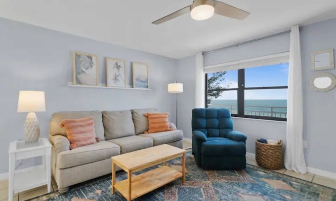Sunset Beach Condo | Island Paradise - Beachfront Condo