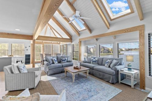 Litchfield by the Sea House | Island Serenity Lake View 3 Bedroom with Amenities
