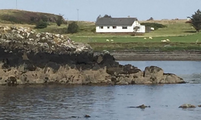 Caroy Apartment | Isle of Skye Lochside Loft Apartment