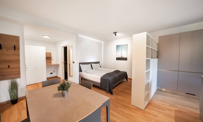 Caldaro Sulla Strada del Vino Apartment | 702A Apartments Central Living 2