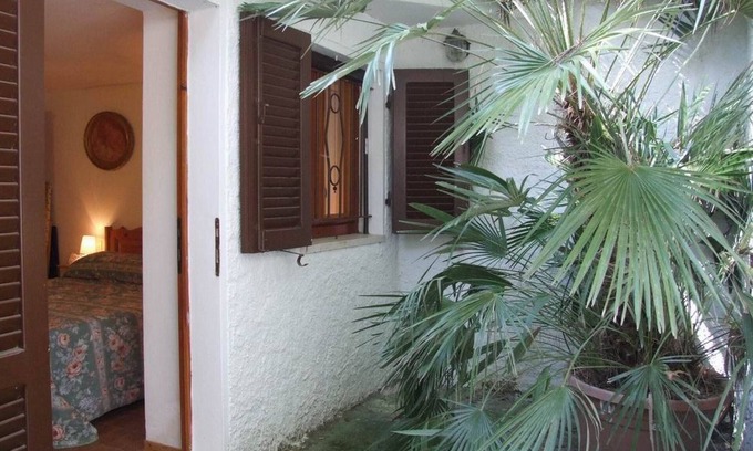 Marina di Castagneto Carducci Apartment | Elegant apartment by the sea. Le Camelie